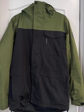Chamonix Collections Snow jacket.  Mens large Green and black